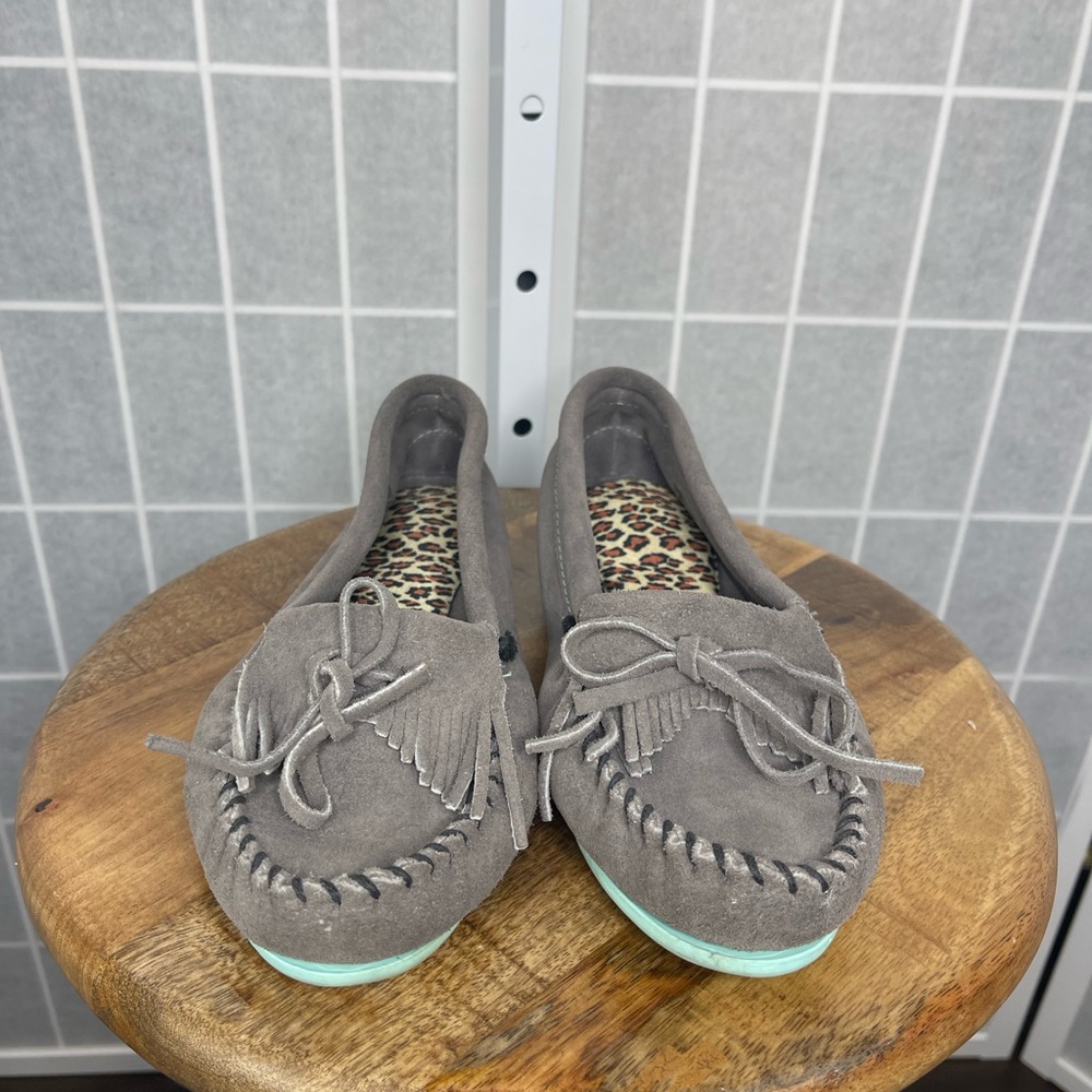 Minnetonka Women’s Gray Flat Moccasins